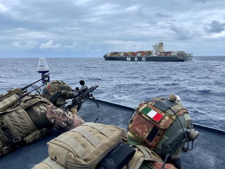 Pirateria, esercitazione al largo della Liberia con la Marina Militare
